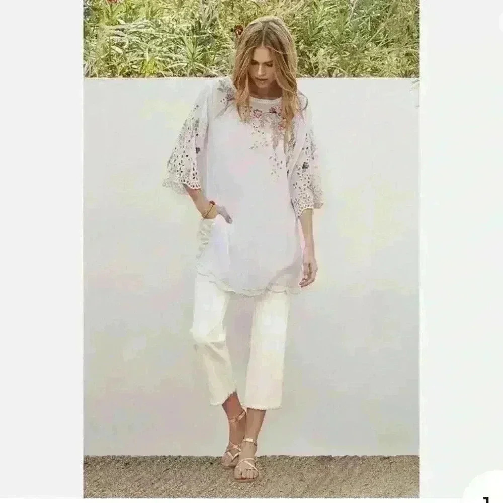 Johnny Was Belina Tunic White Floral Embroidered Top eyelet details - Picture 9 of 16